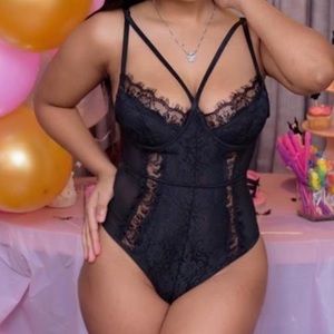 Black lace bodysuit 🖤